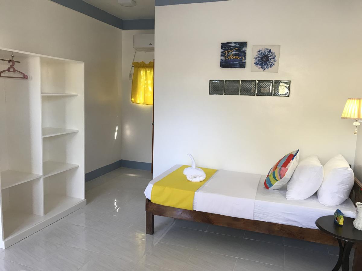 Neptune Diving Resort Moalboal Ngoại thất bức ảnh